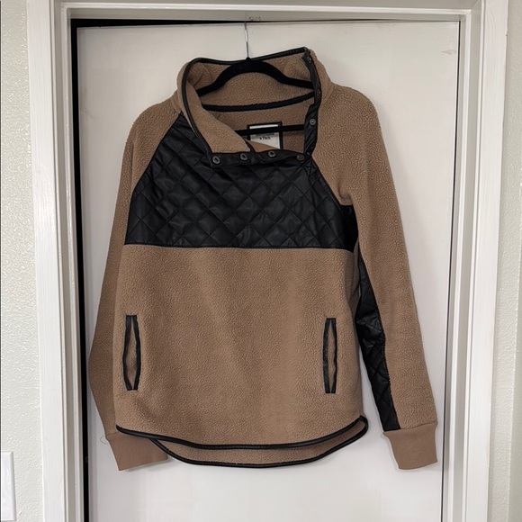 Women's Tan and Black Quilted Fleece Jacket - Picture 1 of 3